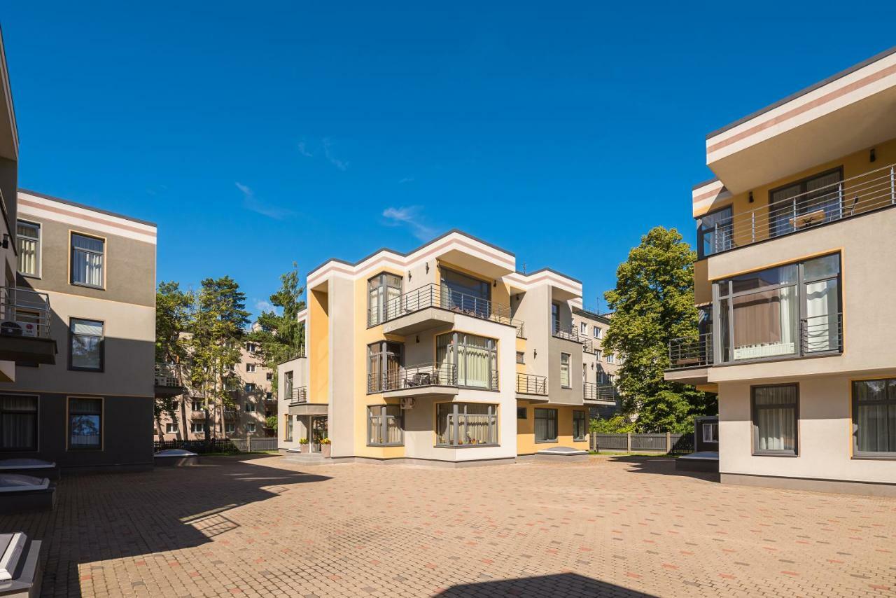 Black Pearl Apartments Jūrkalne 外观 照片